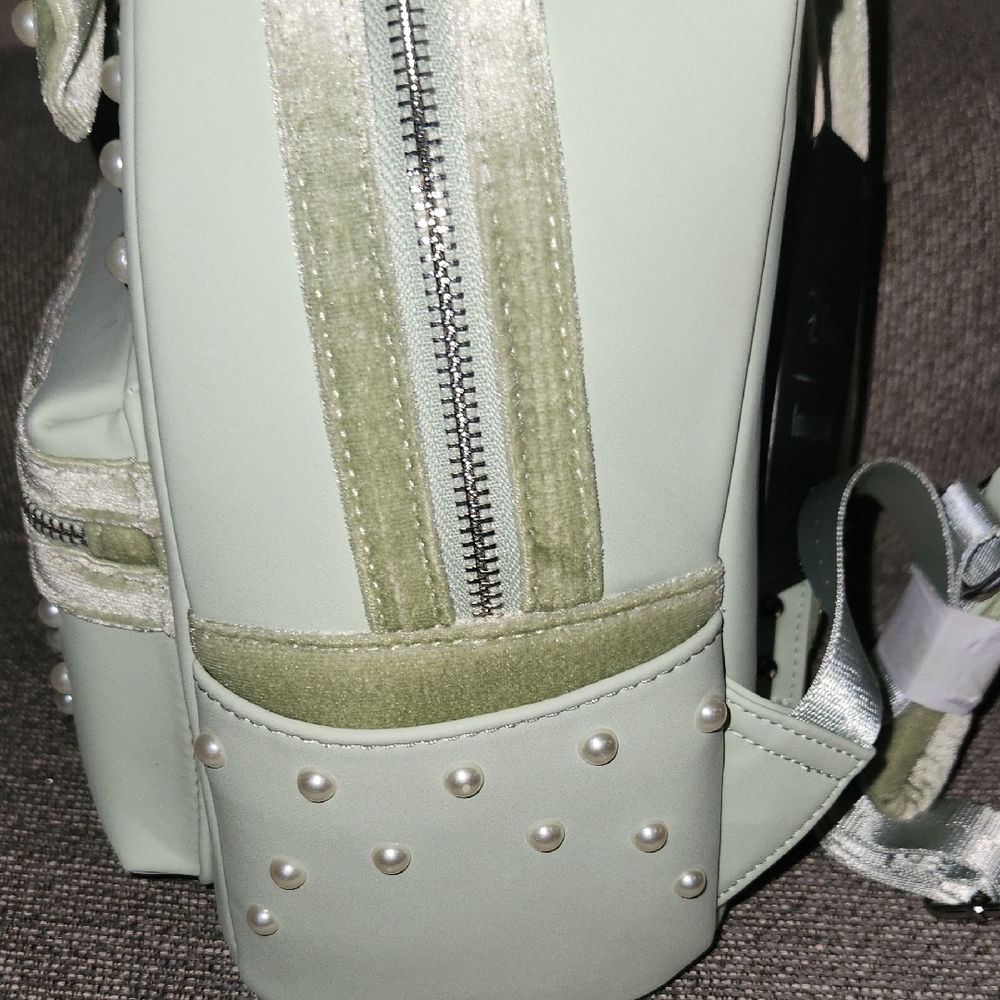 Disney Mint Green Minnie Mouse Pearl Loungefly - Picture 3 of 4